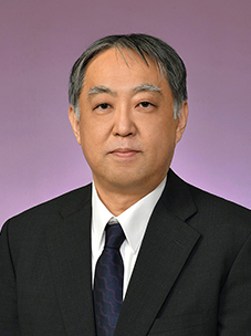 校長　城田　謙司